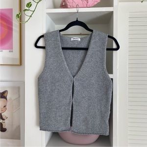 Sweater vest